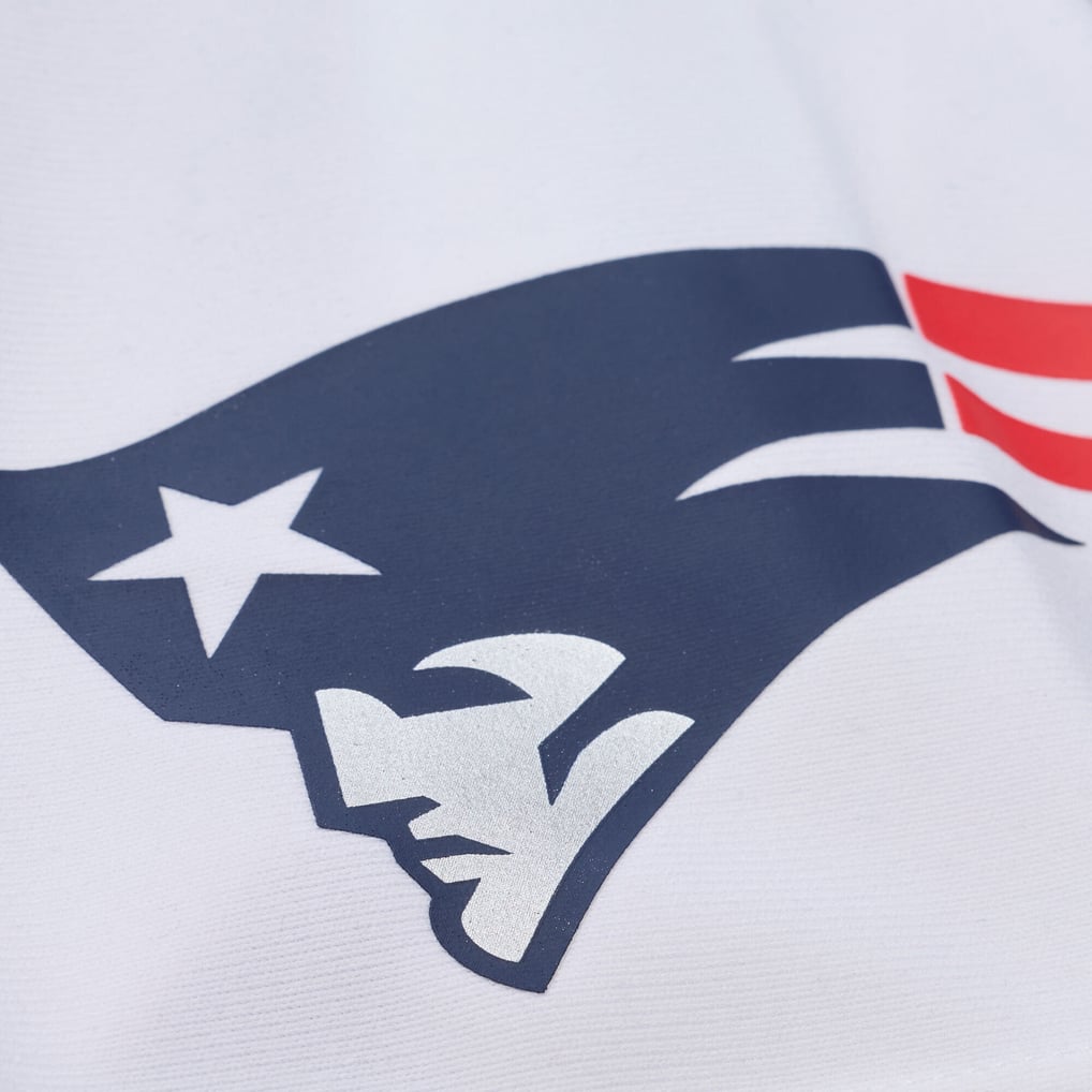 Men's New England Patriots Tom Brady Mitchell & Ness White 2000 Legacy Replica Jersey - Image 9