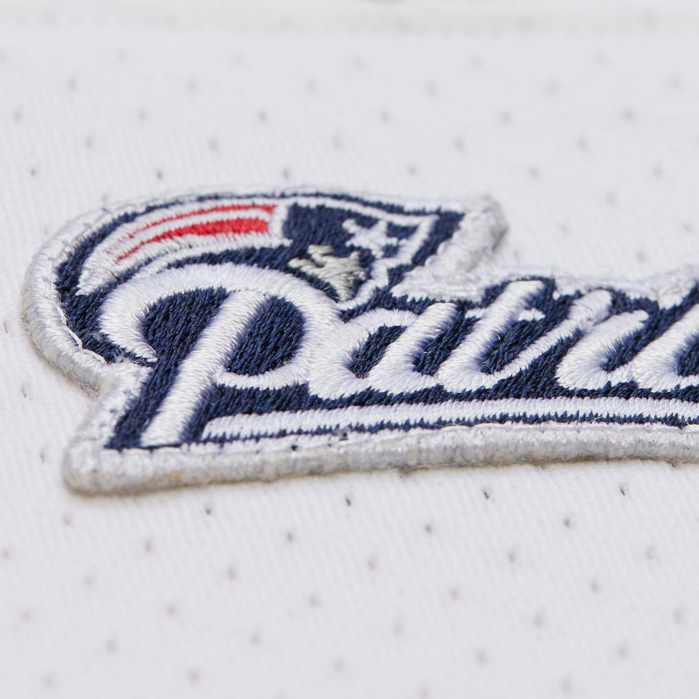 Men's New England Patriots Tom Brady Mitchell & Ness White 2000 Authentic Jersey - Image 6