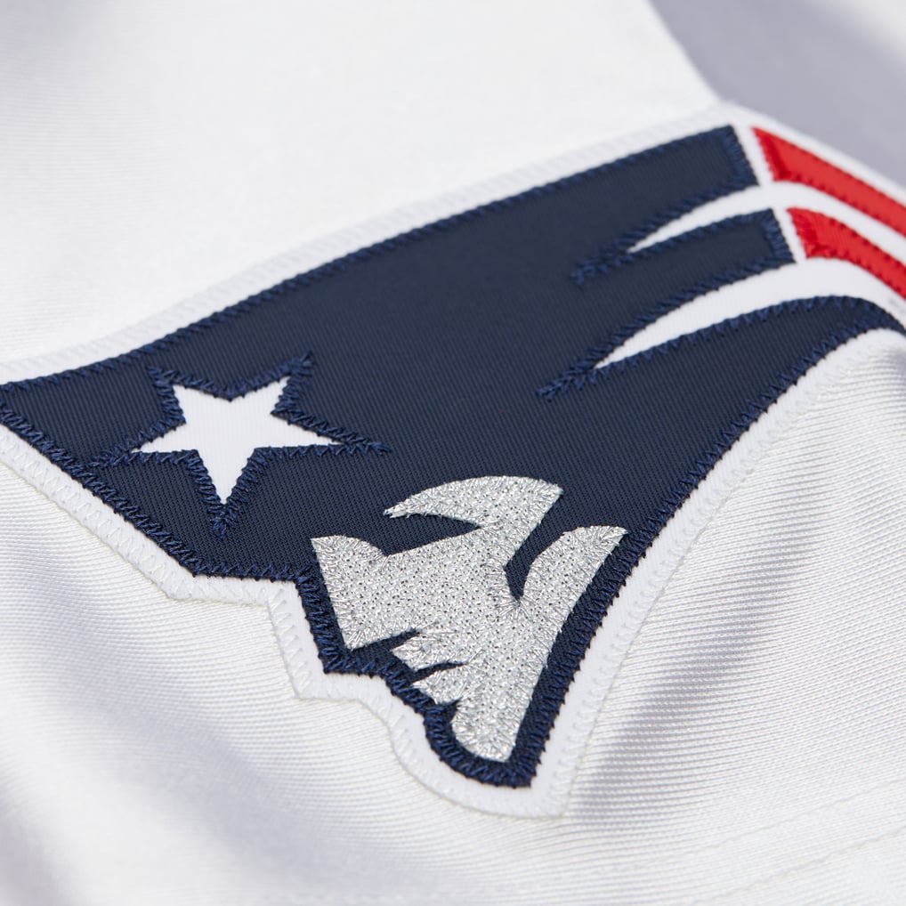 Men's New England Patriots Tom Brady Mitchell & Ness White 2000 Authentic Jersey - Image 9