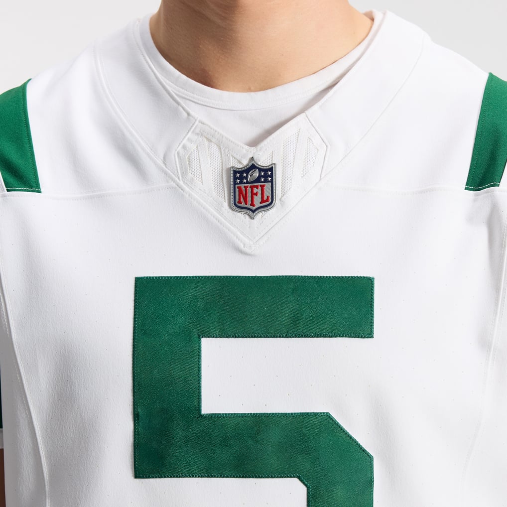 Men's New York Jets Garrett Wilson Nike White Classic Alternate Vapor F.U.S.E. Elite Jersey - Image 10