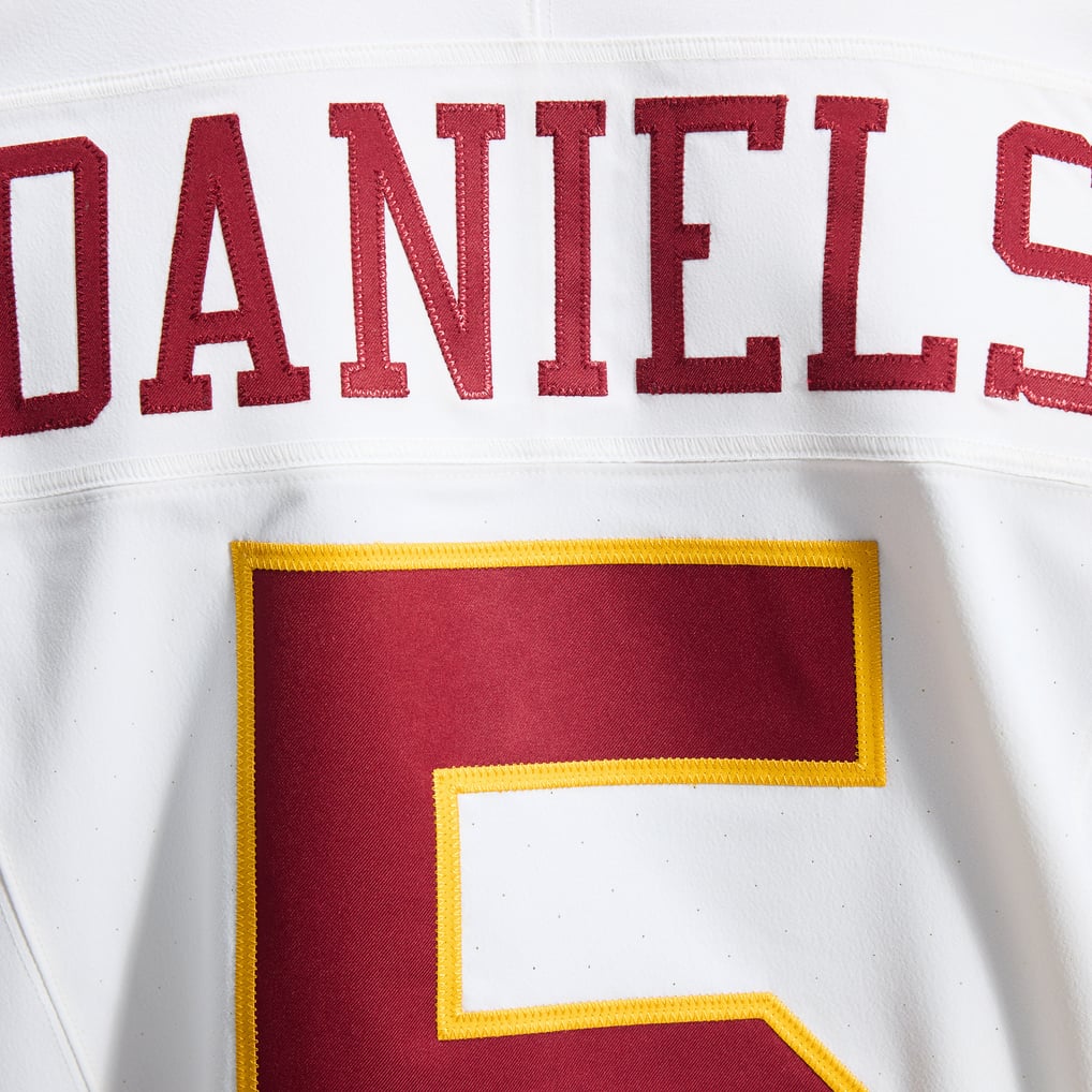 Men's Washington Commanders Jayden Daniels Nike White Alternate 2 Super Bowl Era Vapor F.U.S.E. Elite Jersey - Image 13