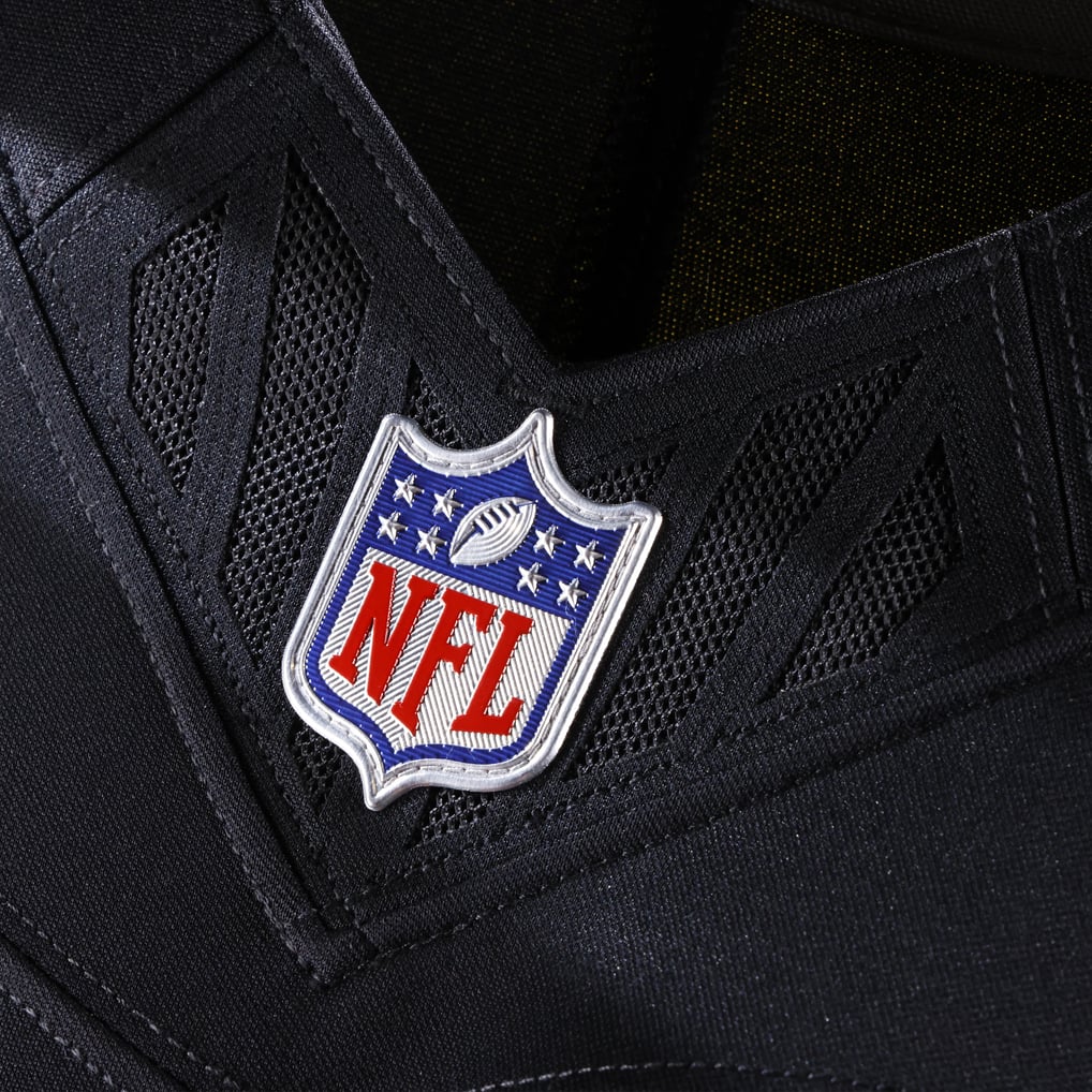 Men's Washington Commanders Terry McLaurin Nike Black Alternate Vapor F.U.S.E. Stitched Limited Jersey - Image 5