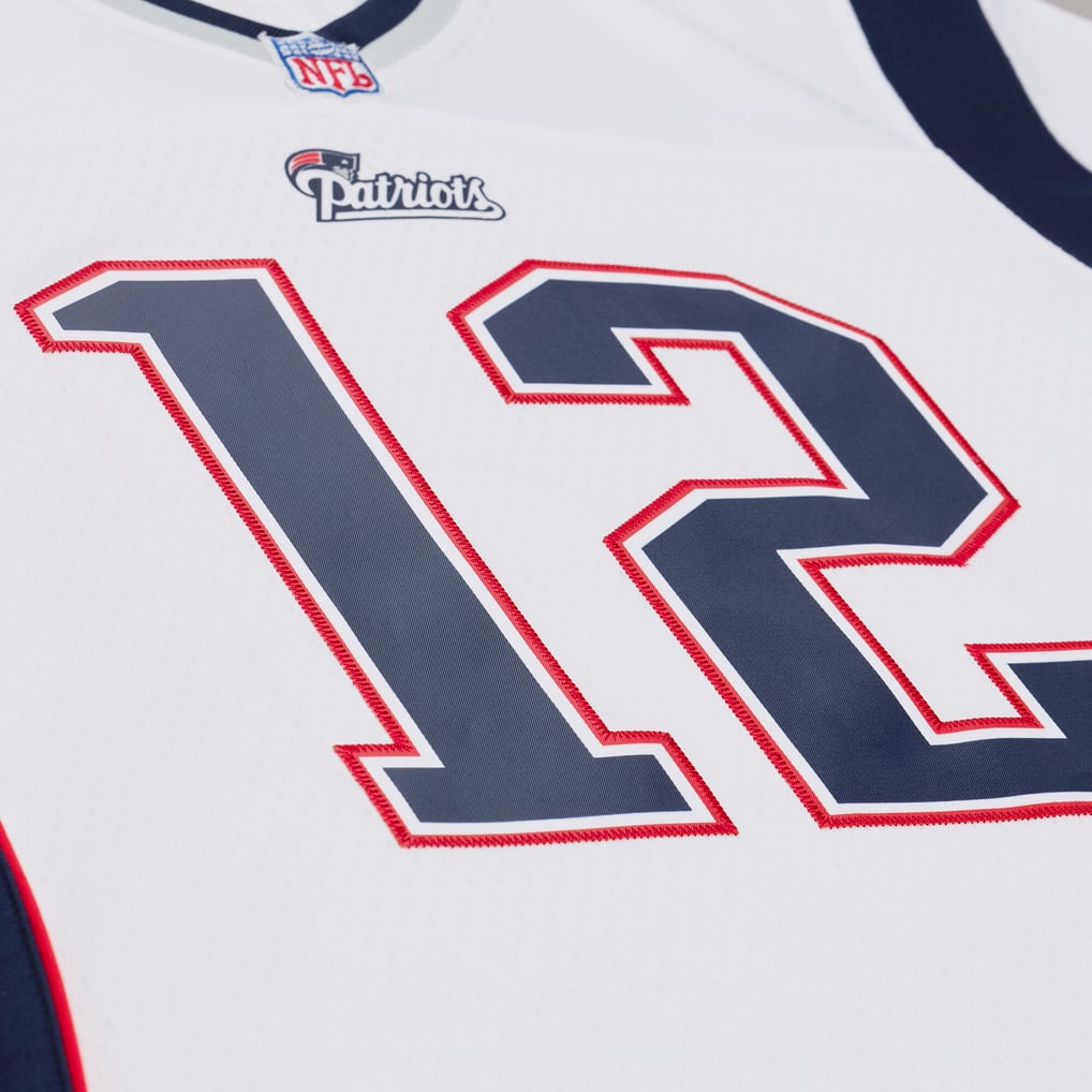 Women's New England Patriots Tom Brady Mitchell & Ness White 2000 Legacy Replica Jersey - Image 5